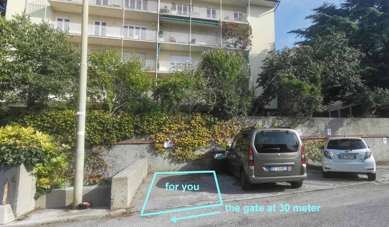Charming Apartment In A 19Th Century Villa Trieste Luaran gambar