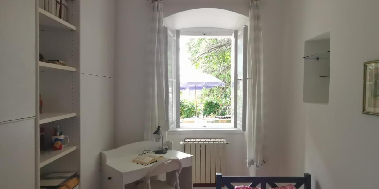 Charming Apartment In A 19Th Century Villa Trieste Luaran gambar