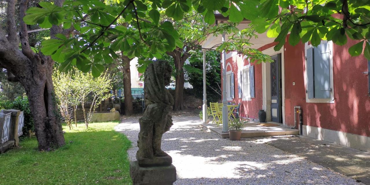 Charming Apartment In A 19Th Century Villa Trieste Luaran gambar