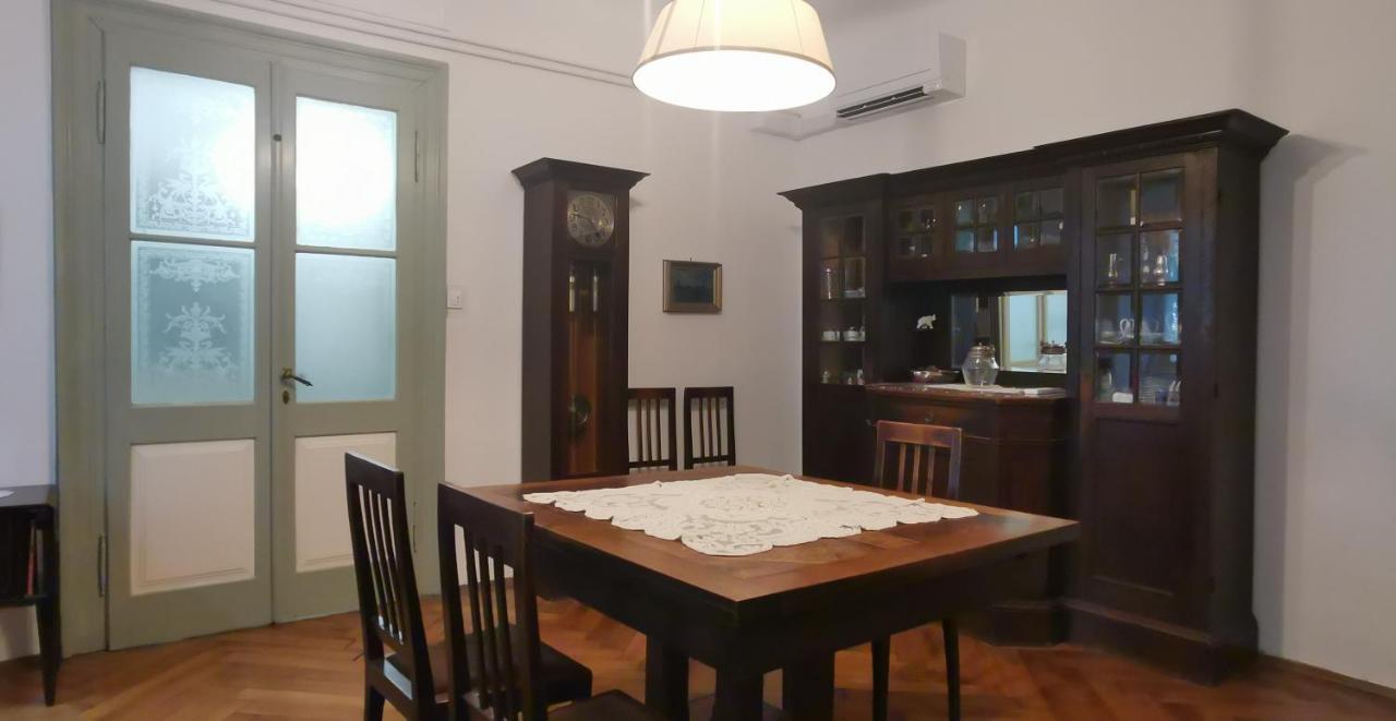 Charming Apartment In A 19Th Century Villa Trieste Luaran gambar